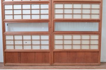 アンティーク建具　どこか懐かしい雰囲気を醸し出す裏障子付き格子戸2枚セット(引き戸、障子戸)(R-080441)