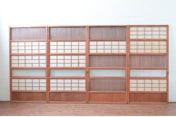 アンティーク建具　風情のある佇まいが魅力的な裏障子付き格子戸4枚セット(引き戸、障子戸)(R-080442)