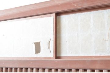 アンティーク建具　上手物!!　変わり型　小窓付きで使い勝手の良い裏障子付き格子戸1枚(引き戸、障子戸)(R-080443)