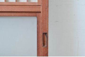 アンティーク建具　上手物!!　変わり型　小窓付きで使い勝手の良い裏障子付き格子戸1枚(引き戸、障子戸)(R-080443)