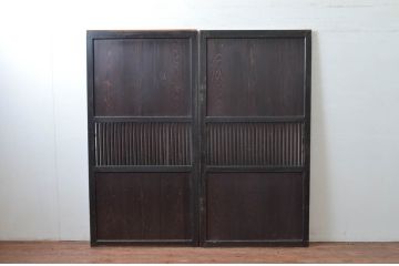 中古　希少　無双窓付き　和モダンの空間にもぴったりの格子帯戸2枚セット(引き戸、格子戸、板戸、建具)(R-080446)