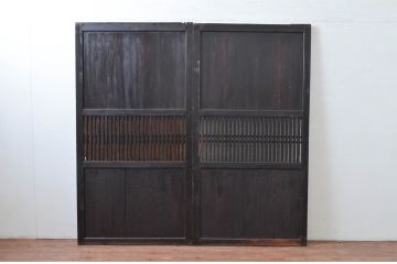 アンティーク建具　和モダンテイストのお部屋づくりに取り入れたい格子帯戸2枚セット(引き戸、格子戸)(R-080447)