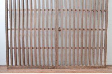アンティーク建具　和モダンな空間づくりにおすすめの荒格子戸2枚セット(引き戸)(R-080448)