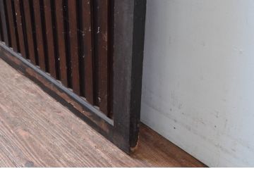アンティーク建具　上質な和の空間づくりに活躍する無双付き板戸1枚(引き戸)(R-080450)