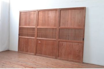アンティーク建具　やわらかな風合いの木味が素敵なガラス入り格子帯戸3枚セット(引き戸、ガラス戸、格子戸、板戸)(R-080459)