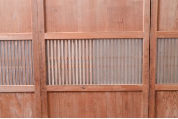 アンティーク建具　やわらかな風合いの木味が素敵なガラス入り格子帯戸3枚セット(引き戸、ガラス戸、格子戸、板戸)(R-080459)