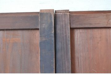 アンティーク建具　明治大正期　素朴な木の風合いが味わい深い裏障子付き格子帯戸2枚セット(引き戸、格子戸、板戸、障子戸)(R-080460)