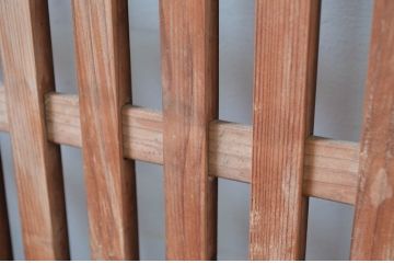 アンティーク建具　明治大正期　素朴な木の風合いが味わい深い裏障子付き格子帯戸2枚セット(引き戸、格子戸、板戸、障子戸)(R-080460)
