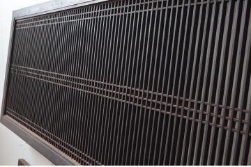 アンティーク建具　整然と並ぶ格子が目を惹く大きく立派な筬欄間2枚セット(明かり取り、明り取り、オサランマ、おさらんま、格子欄間)(R-080461)