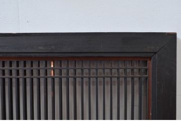 アンティーク建具　整然と並ぶ格子が目を惹く大きく立派な筬欄間2枚セット(明かり取り、明り取り、オサランマ、おさらんま、格子欄間)(R-080461)