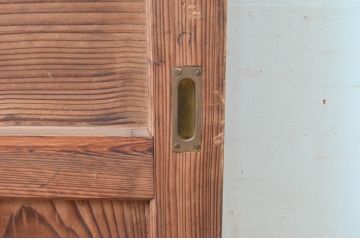 アンティーク建具　温かみのある古い木味が素敵な引き戸1枚(板戸)(R-080462)