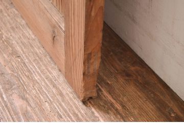 アンティーク建具　温かみのある古い木味が素敵な引き戸1枚(板戸)(R-080462)