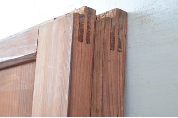 アンティーク建具　温かみのある古い木味が素敵な引き戸2枚セット(板戸)(R-080463)