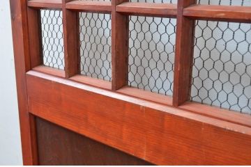 アンティーク建具　希少サイズ　上手物!!　細かな狐格子(升目格子)が魅力的な蔵戸1枚(きつね格子、マス目格子、引き戸、格子戸、玄関戸)(R-080467)