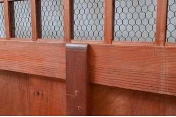 アンティーク建具　希少サイズ　上手物!!　細かな狐格子(升目格子)が魅力的な蔵戸1枚(きつね格子、マス目格子、引き戸、格子戸、玄関戸)(R-080467)