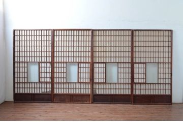 アンティーク建具　情緒あふれる和の空間づくりにおすすめの雪見障子戸4枚セット(猫間障子戸、引き戸)(R-080477)