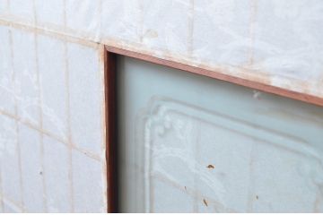 アンティーク建具　情緒あふれる和の空間づくりにおすすめの雪見障子戸4枚セット(猫間障子戸、引き戸)(R-080477)