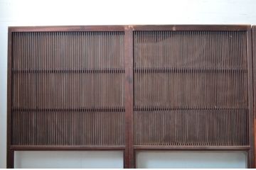 アンティーク建具　風情のある佇まいが魅力的な裏障子付き格子戸4枚セット(引き戸、障子戸、ガラス帯戸)(R-080483)