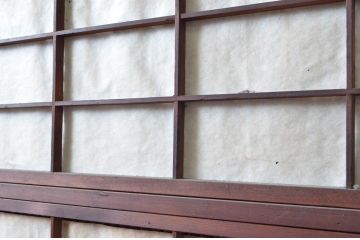 アンティーク建具　風情のある佇まいが魅力的な裏障子付き格子戸4枚セット(引き戸、障子戸、ガラス帯戸)(R-080483)