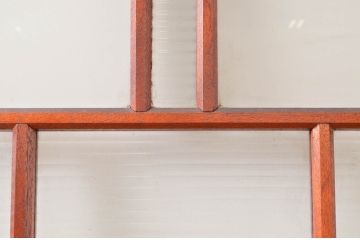 アンティーク建具　明るい木色が空間のアクセントになるレトロなガラス扉1枚(木製扉、ドア)(R-080486)