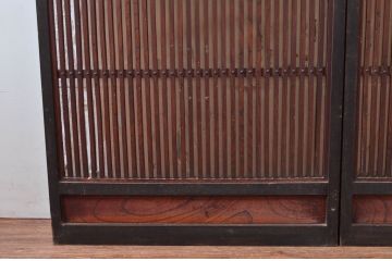 アンティーク建具　上手物!!　欅(ケヤキ)材と檜(ヒノキ)材　上品な和の雰囲気漂う格子戸2枚セット(引き戸、窓)(R-080488)