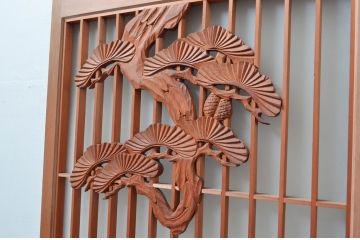 ビンテージ建具　片面ガラス　鶴と松の彫刻が立派で雅やかな書院戸4枚セット(ガラス戸、引き戸、窓、ヴィンテージ)(R-080493)