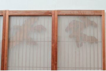 ビンテージ建具　片面ガラス　鶴と松の彫刻が立派で雅やかな書院戸4枚セット(ガラス戸、引き戸、窓、ヴィンテージ)(R-080493)