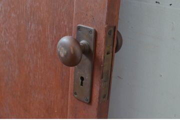 アンティーク建具　木のぬくもり溢れるレトロなドア1枚(木製ドア、扉)(R-080499)