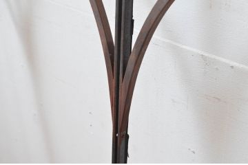 中古　建具　特注品　フルール・ド・リスモチーフが上品なアイアン(鉄製)フェンス4枚セット(面格子、鉄扉、フェンス)(R-080503)
