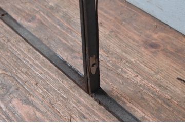 中古　建具　特注品　フルール・ド・リスモチーフが上品なアイアン(鉄製)フェンス4枚セット(面格子、鉄扉、フェンス)(R-080503)