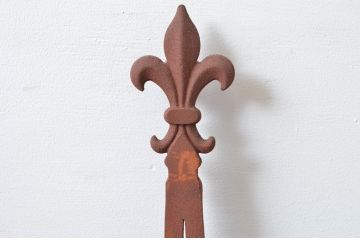 中古　建具　特注品　フルール・ド・リスモチーフが上品なアイアン(鉄製)フェンス4枚セット(面格子、鉄扉、フェンス)(R-080504)