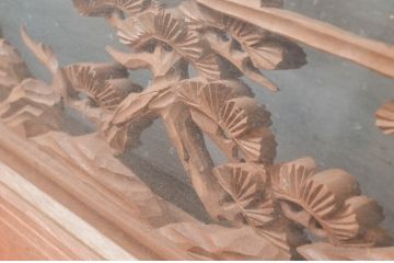 ビンテージ建具　特注品!!　両面ガラス　松に富士山　立派な彫刻が見事な分厚いフレームの彫刻欄間1枚(明り取り、明かり取り、ランマ、ヴィンテージ)(R-080506)