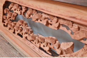 アンティーク建具　松竹梅　和の空間を演出する彫刻欄間2枚セット(明り取り、明かり取り、ランマ)(R-080513)