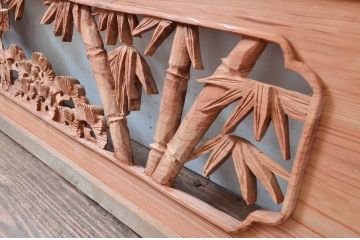 アンティーク建具　松竹梅　和の空間を演出する彫刻欄間2枚セット(明り取り、明かり取り、ランマ)(R-080513)