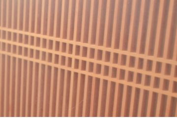 ビンテージ建具　両面ガラス　繊細な格子が目を惹く筬欄間2枚セット(格子欄間、間明かり取り、明り取り、オサランマ、おさらんま、ヴィンテージ)(R-080515)
