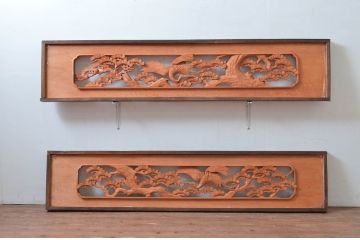 ビンテージ建具　杉材　松　鶴　職人技が光る!細部まで施された彫刻が目を惹く欄間2枚セット(明り取り、明かり取り、ランマ、ヴィンテージ)(R-080519)