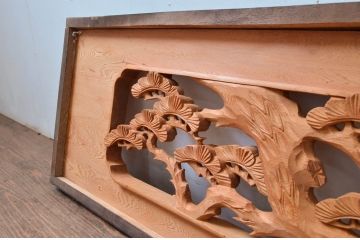 ビンテージ建具　杉材　松　鶴　職人技が光る!細部まで施された彫刻が目を惹く欄間2枚セット(明り取り、明かり取り、ランマ、ヴィンテージ)(R-080519)