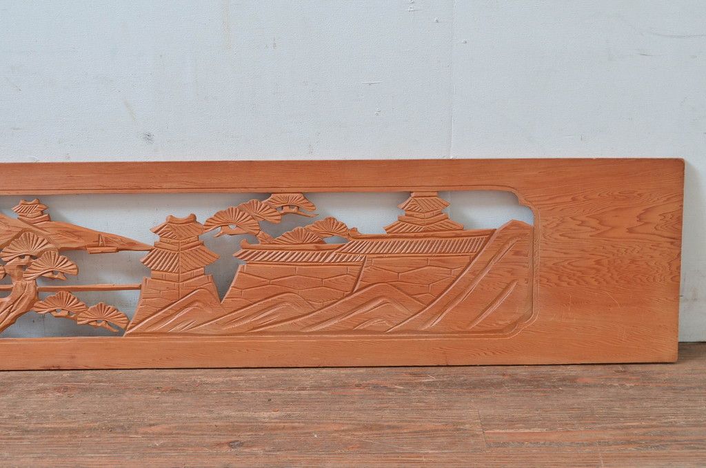 ヴィンテージ建具　昭和後期　杉材　松と山並み風景の彫刻欄間2枚セット　(R-080521)