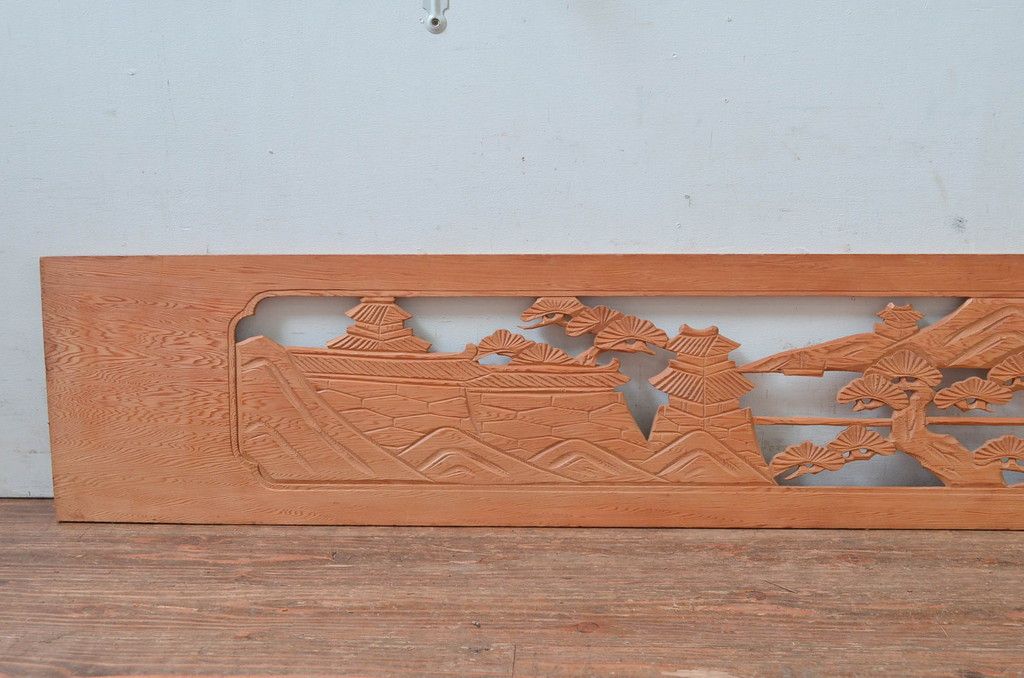 ヴィンテージ建具　昭和後期　杉材　松と山並み風景の彫刻欄間2枚セット　(R-080521)