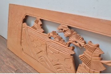 ヴィンテージ建具　昭和後期　杉材　松と山並み風景の彫刻欄間2枚セット　(R-080521)