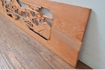 ヴィンテージ建具　昭和後期　杉材　松と山並み風景の彫刻欄間2枚セット　(R-080521)