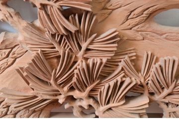 ビンテージ建具　井波彫刻　横山富介　松に鶴の繊細な彫刻が目を惹く欄間2枚セット(明かり取り、明り取り、ヴィンテージ)(R-080530)