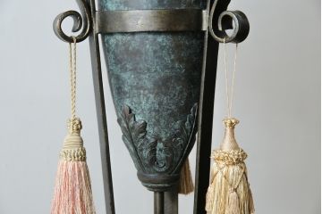 中古　美品　イギリス　MAITLAND-SMITH(メートランドスミス)　細部まで意匠を凝らした高級感のあるデザインが魅力的なフロアスタンド(フロアランプ、スタンド照明、シェードライト、英国)(定価推定40万円以上)(R-080540)
