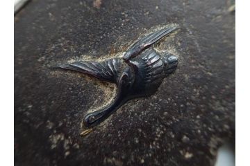 時代武具　鉄地　金銀象嵌　透かし　鳥　茸　独創的なデザインが魅力の鍔(きのこ、キノコ、金彩、風景、彫刻、刀装具、ケース付き)(R-080542)