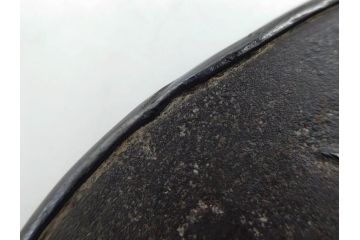 時代武具　鉄地　金銀象嵌　透かし　鳥　茸　独創的なデザインが魅力の鍔(きのこ、キノコ、金彩、風景、彫刻、刀装具、ケース付き)(R-080542)