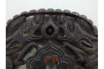 時代武具　鉄地　瓜形　透かし　龍の図　波に千鳥図　匠の美技が光る鍔2点セット(彫刻、刀装具)(R-080544)