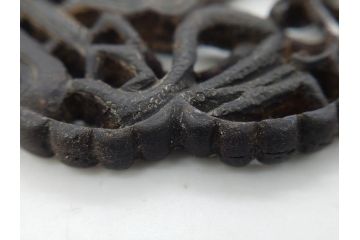 時代武具　鉄地　瓜形　透かし　龍の図　波に千鳥図　匠の美技が光る鍔2点セット(彫刻、刀装具)(R-080544)