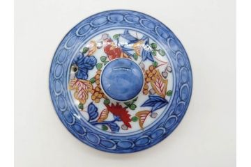 源右衛門　有田焼　古伊万里風　牡丹絵　緻密で華麗な色彩が見事な茶器セット(草花紋、金彩、土瓶、急須、湯呑み、湯飲み5客、湯のみ茶碗、蓋付、茶道具、煎茶、和食器、共箱付き、裏印)(R-080548)