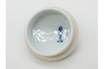 源右衛門　有田焼　古伊万里風　牡丹絵　緻密で華麗な色彩が見事な茶器セット(草花紋、金彩、土瓶、急須、湯呑み、湯飲み5客、湯のみ茶碗、蓋付、茶道具、煎茶、和食器、共箱付き、裏印)(R-080548)