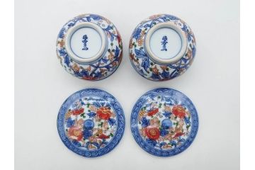 源右衛門　有田焼　古伊万里風　牡丹絵　緻密で華麗な色彩が見事な茶器セット(草花紋、金彩、土瓶、急須、湯呑み、湯飲み5客、湯のみ茶碗、蓋付、茶道具、煎茶、和食器、共箱付き、裏印)(R-080548)